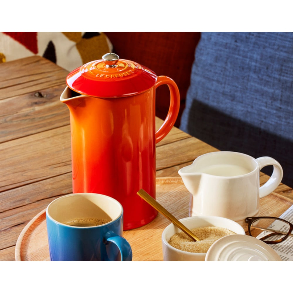 Prensa francesa Le Creuset de grés cerâmico de 1 litro na cor laranja vulcânica