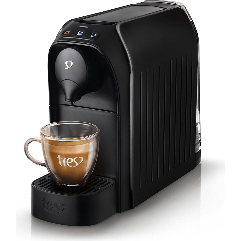 Cafeteira de cápsula TRES 3 Corações Passione preta com xícara de café